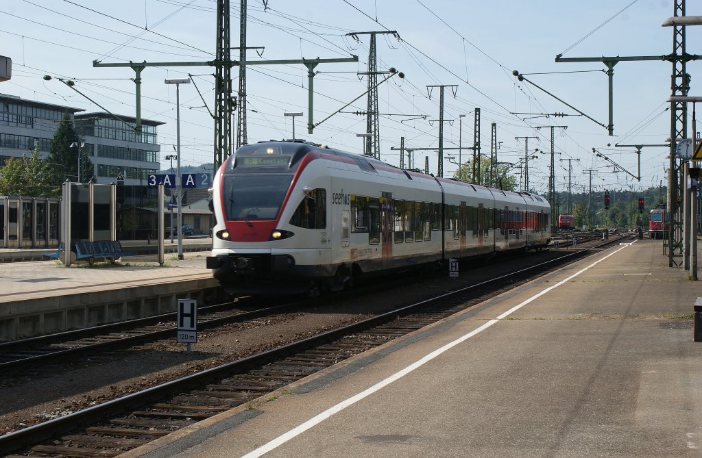 521 206  Seehas  mit R nach Konstanz in Singen am 03.09.2011 