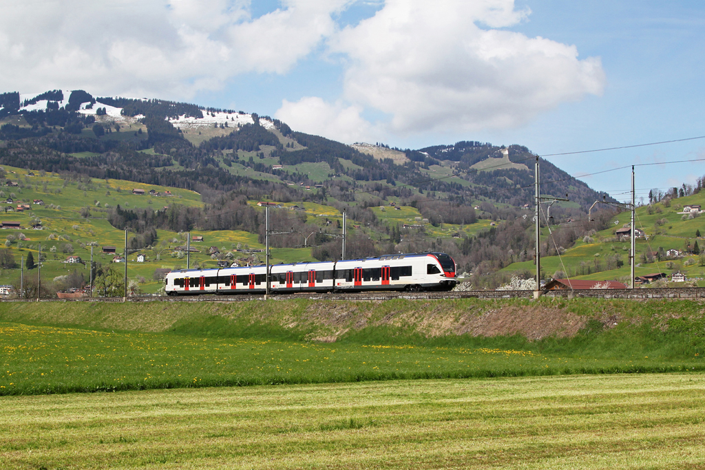523 035 am 23.04.2012 bei Steinen.