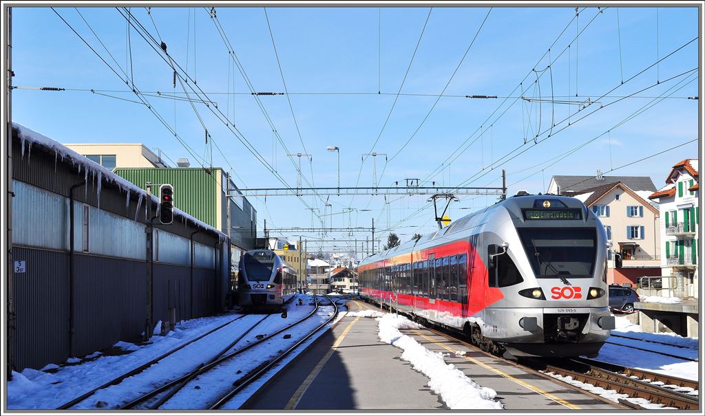 526 043-6 als S40 nach Einsiedeln in Samstagern. (19.02.2013)