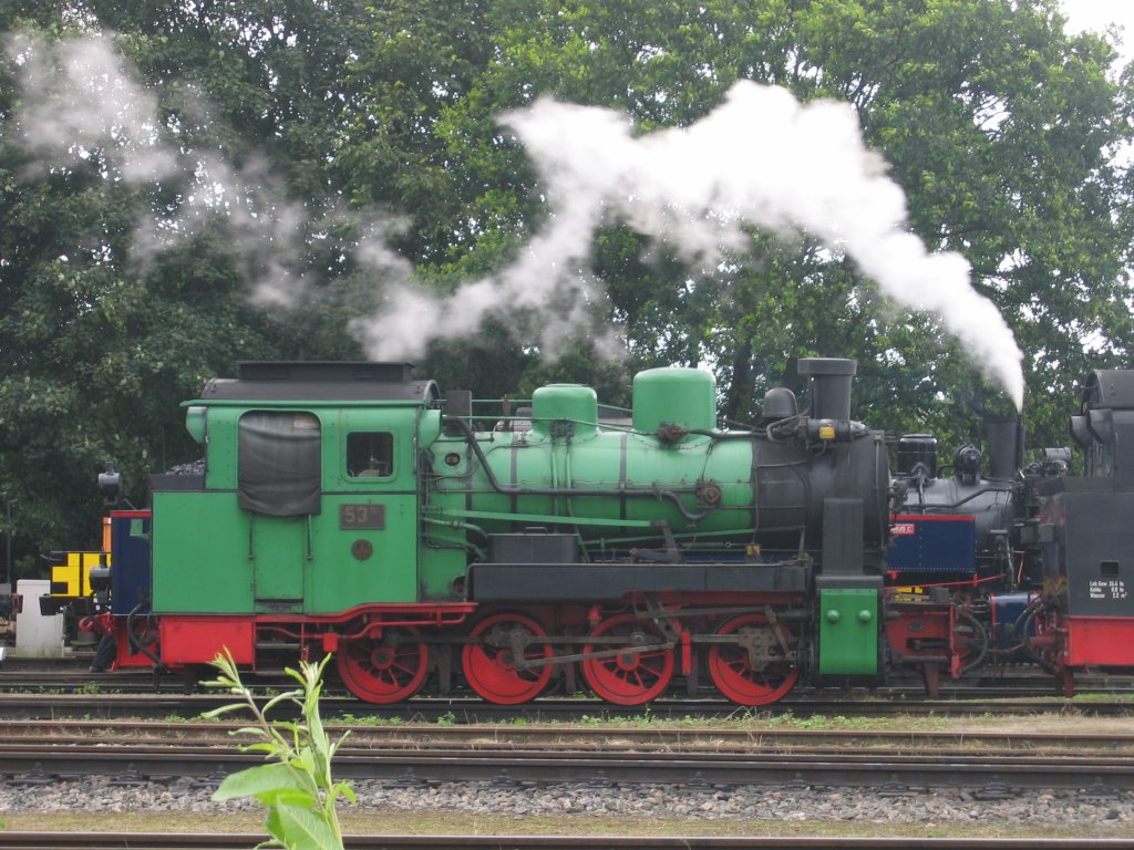 53 Mh in Putbus abgestellt
(Nicht Betriebsfhig)
Im Hintergrund Aquarius C die die Zugleistung Lauterbach Mole bernimmt
da 251 901 in Chemnitz zur Hauptuntersuchug war.