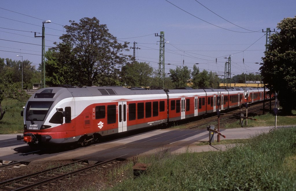 5341 005 + 059  Komarom  06.05.11