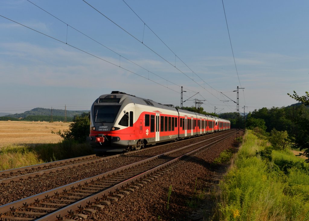 5341 019 als D 9407 nach Budapest Keleti am 28.07.2013 bei Szrliget.