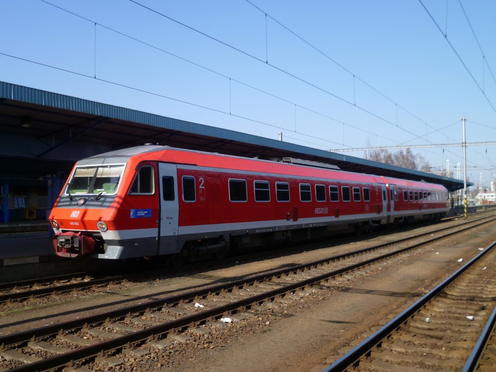 610 002 steht am 17.03.12 im Bahnhof Cheb, zur Weiterfahrt nach Nrnberg bereit.