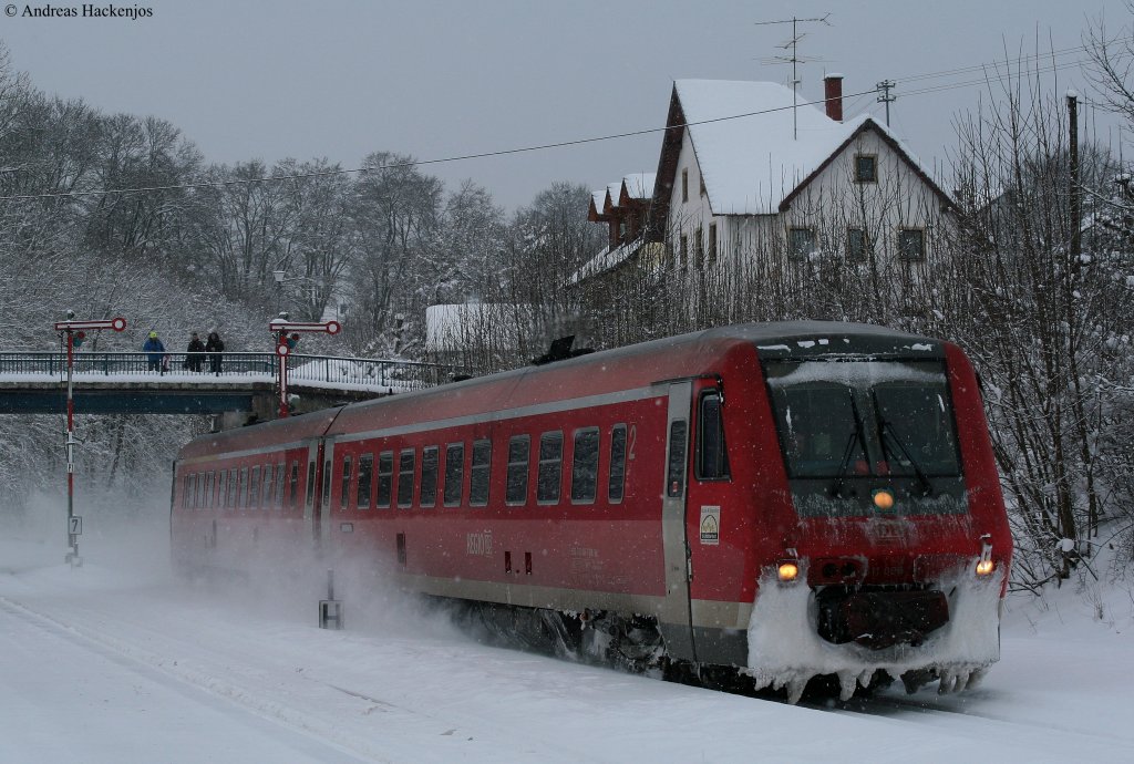 611 006-8 als RE 22302 (Neustadt(Schwarzw)-Rottweil) in Dggingen 31.1.10