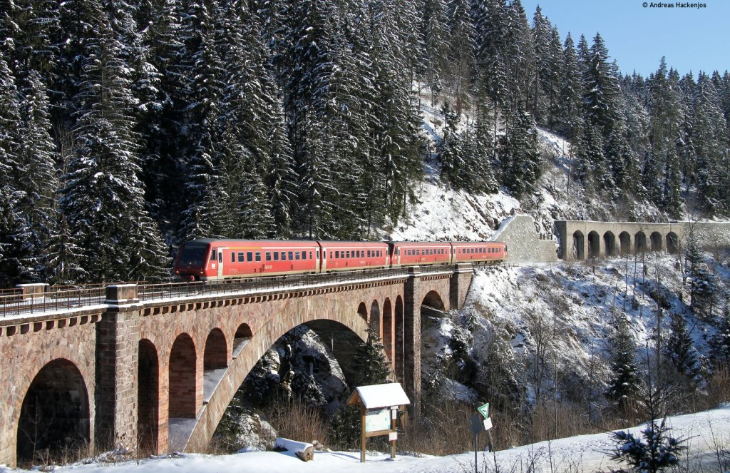 611 007-6 und 008-3 als IRE 3208 (Ulm Hbf-Neustadt(Schwarzw)) bei Neustadt 5.2.12