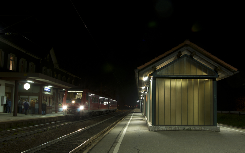 611 011-8 als  Sonderzug  am 7. Mai 2010 im Bahnhof St. Georgen (Schwarzw). Aufgrund einer gro�en Notfalll�bung im Sommerautunnel durfte er im Bahnhof die  Opfer  einsammeln und sp�ter  Ungl�ckszug  spielen.