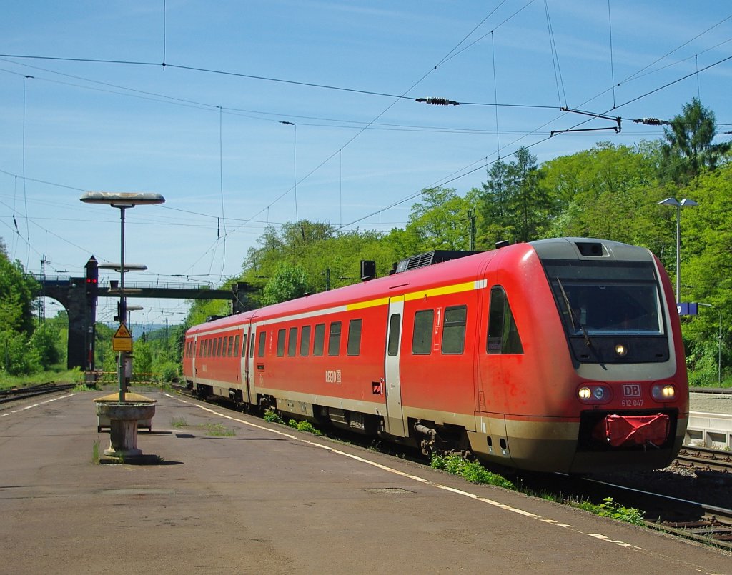 612 047 berfhrte sich aus Kassel kommend selbst in Richtung Norden. Aufgenommen am 03.06.2010 in Eichenberg.
