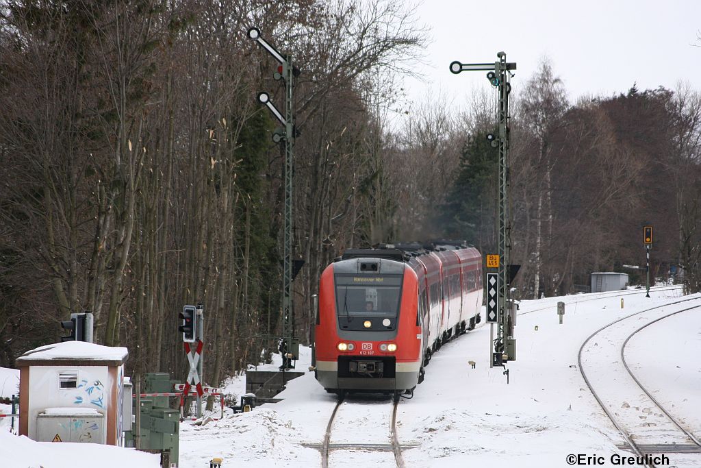 612 107 und 612 014 mit dem RE3608 bei der Einfahrt in Bad Harzburg am 02.01.2011.