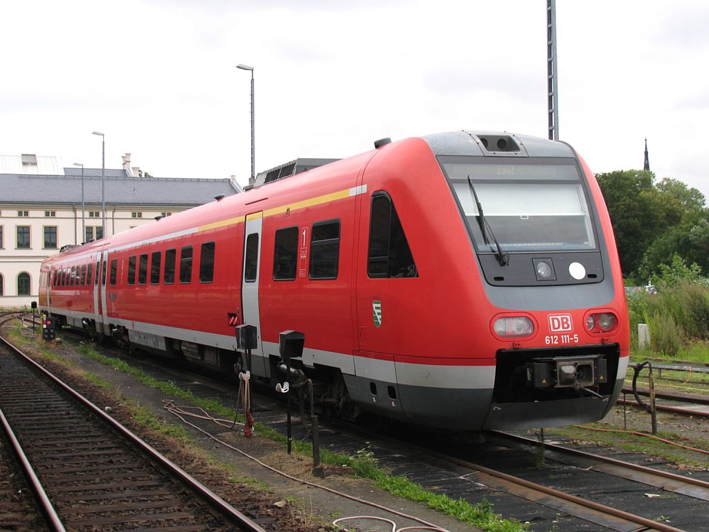 612 111-5/612 611-4 auf Bahnhof Zittau am 12-7-2007.
