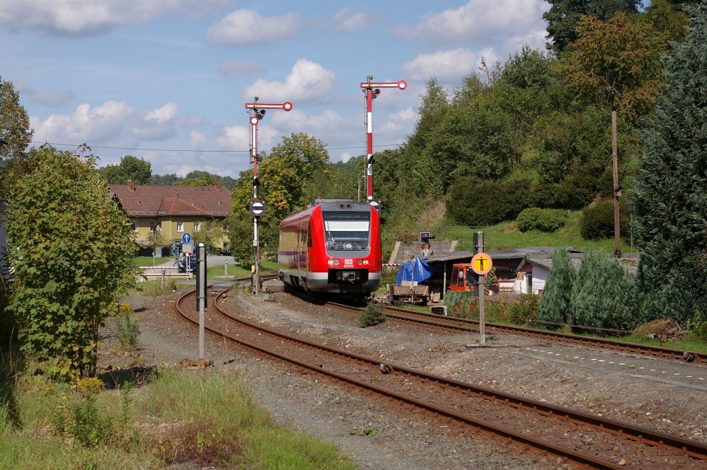612 115 als RE 3067 Saalfeld-Bayreuth am 11.09.2010 in Trebgast.