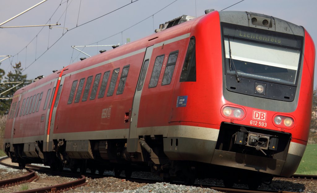 612 539 DB Regio bei Redwitz auf dem Weg nach Lichtenfels am 15.04.2012.