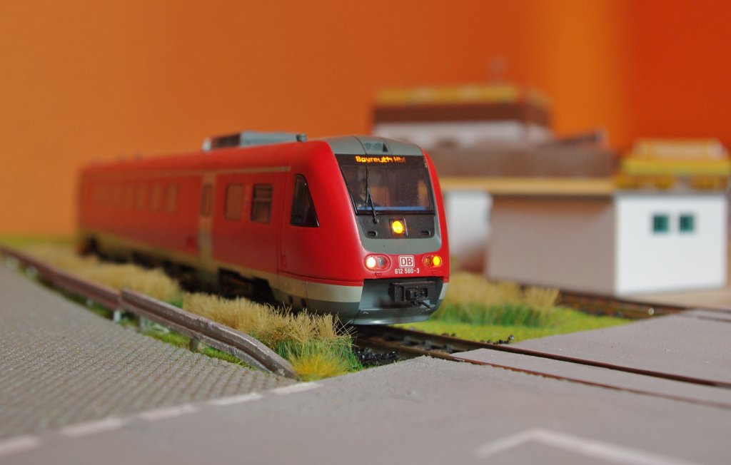 612 560-3 der DB mit deaktivierter Neigetechnik ;) Fabrikat: PIKO.