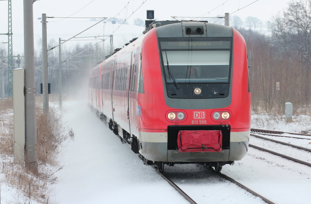 612 595 und 612 128 mit dem IRE nach Nürnberg Hbf bei der Einfahrt in Glauchau (Sachs). 14.03.2013
