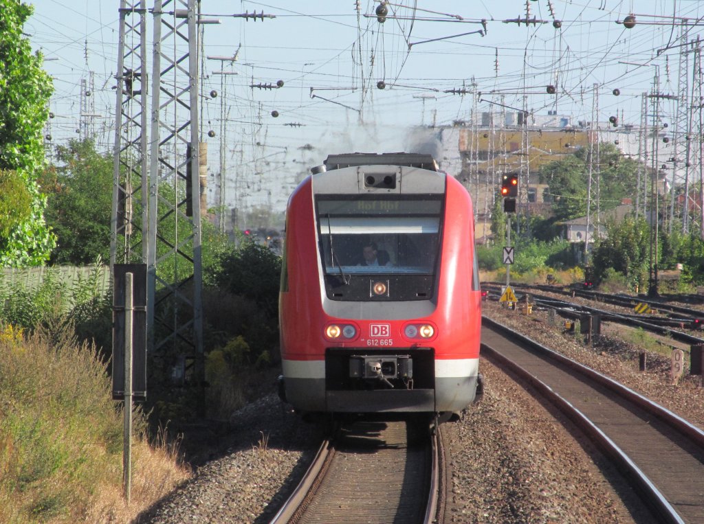 612 665 verlsst am 07. September 2012 als RE nach Hof Hbf den Bahnhof Bamberg.