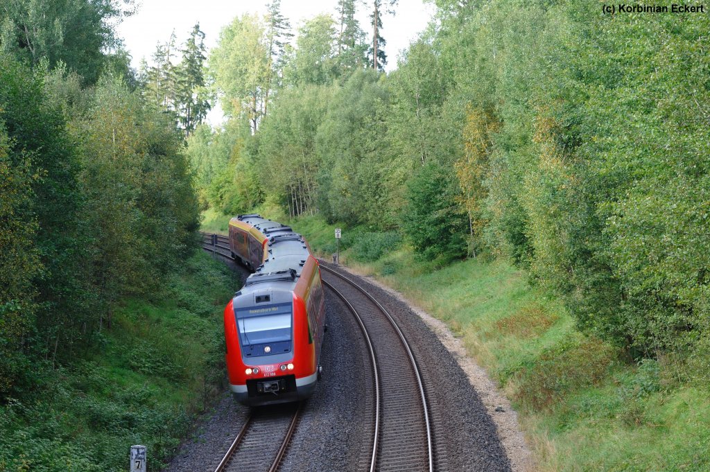 612 986 mit dem RE 3697 nach Regensburg aus Gera bei Schnfeld, 10.09.2011