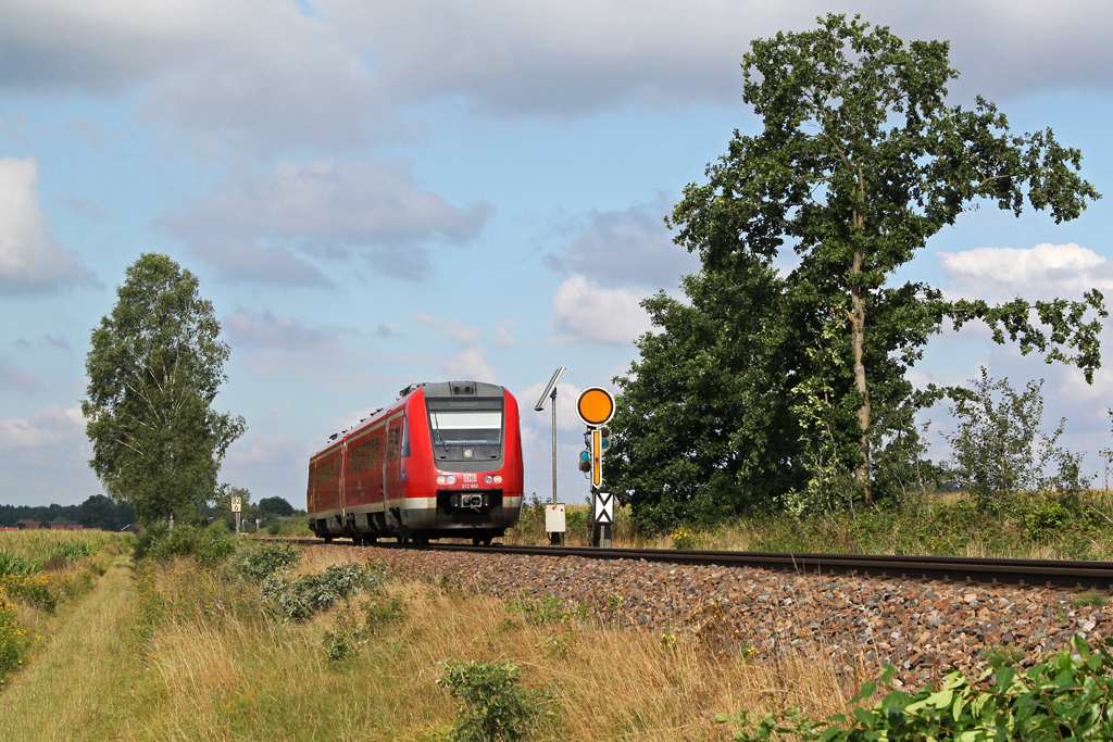 612 992 als RE 3547 am 11.08.2012 bei Freihls.