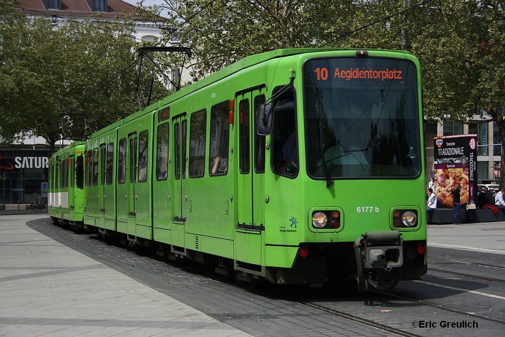 6177 und 6226 am 23.5.10 vorm Hauptbahnhof.