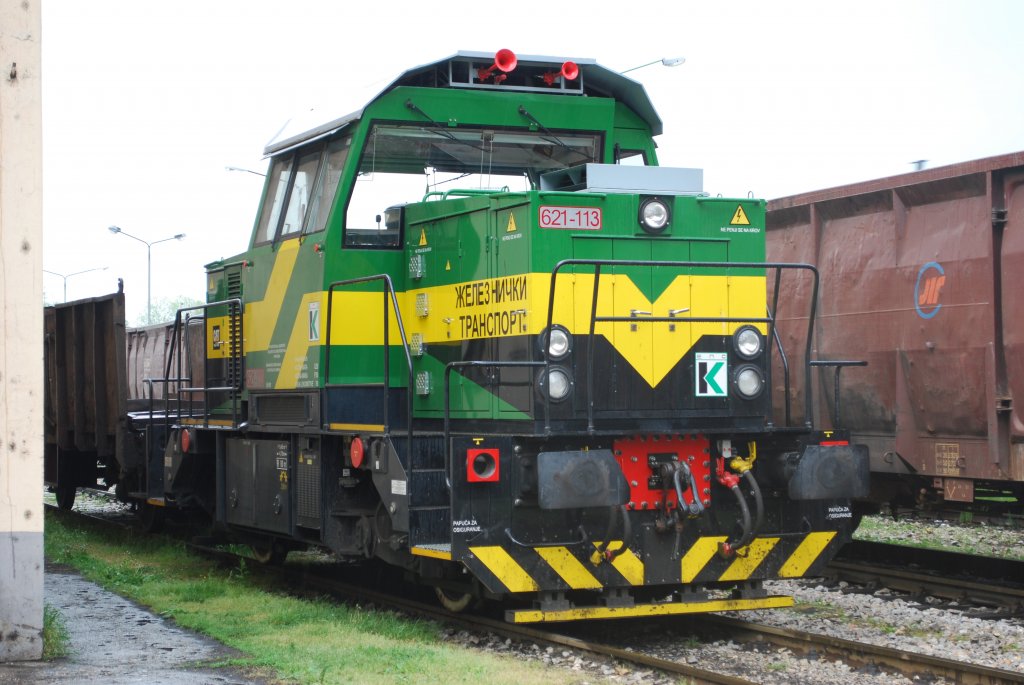 621-113 in der Lackierung der Werksbahn der Kohlemine bei Vreoci am 28.04.11.