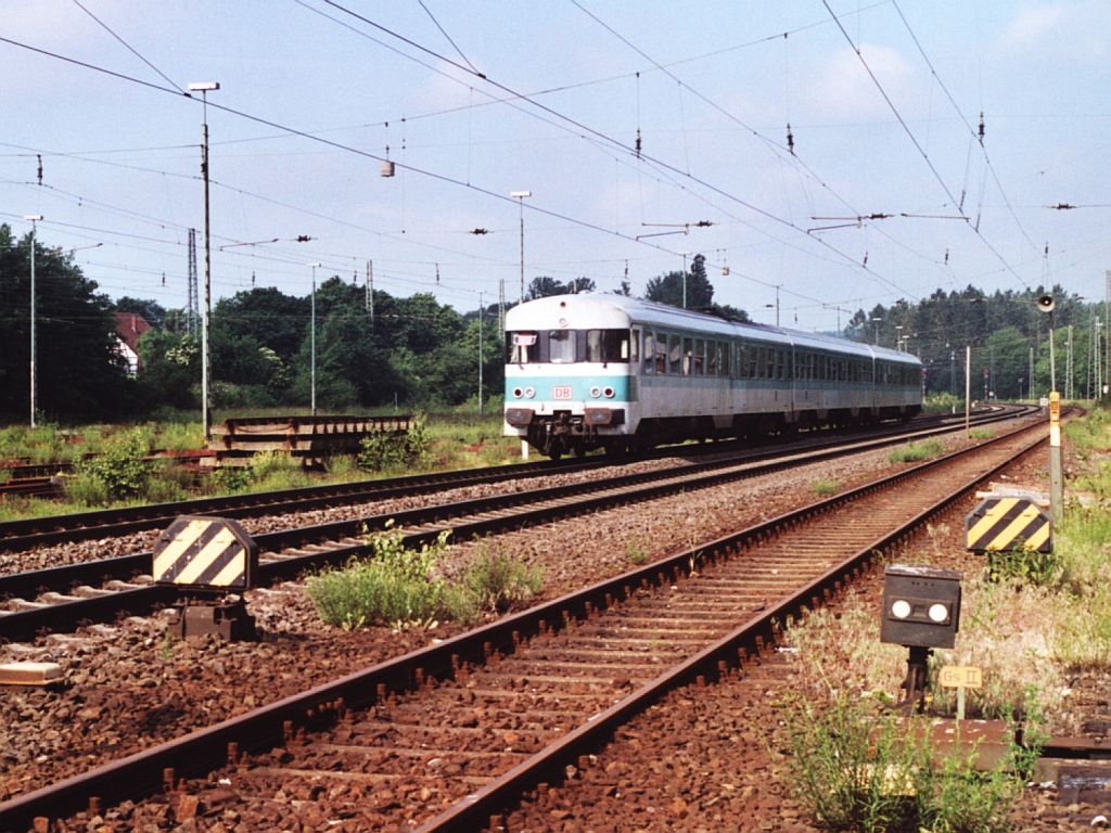624/924/624 whrend eine Sonderfahrt zwischen Mnster und Osnabrck auf Bahnhof Hasbergen am 2-6-2000. Bild und scan: Date Jan de Vries.