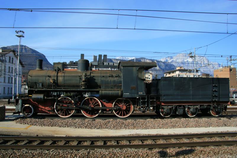 625.011 im Bahnhof Trento; 05.02.2012