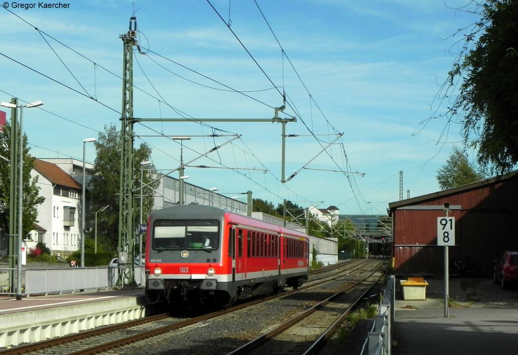 628 332 fhrt als RB 23428 aus Schwbisch Hall-Hessental im Zielbahnhof hringen ein. Aufgenommen am 06.09.2011.