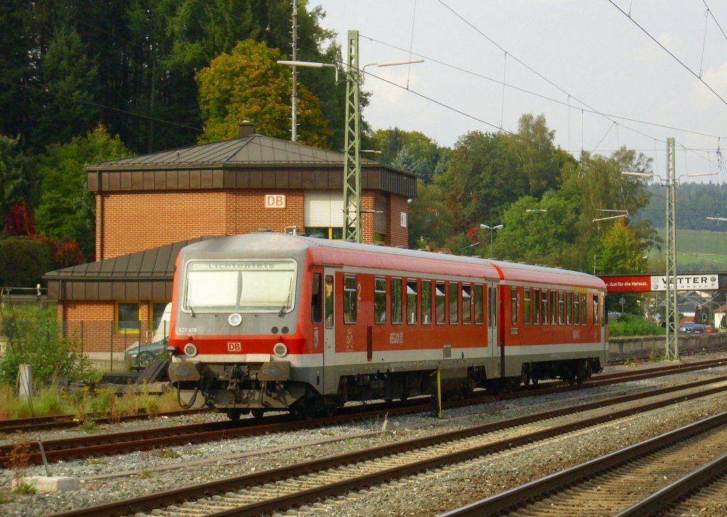 628 419  Thermalbadexpress  pausiert am 24. September 2010 auf Gleis 5 in Kronach.