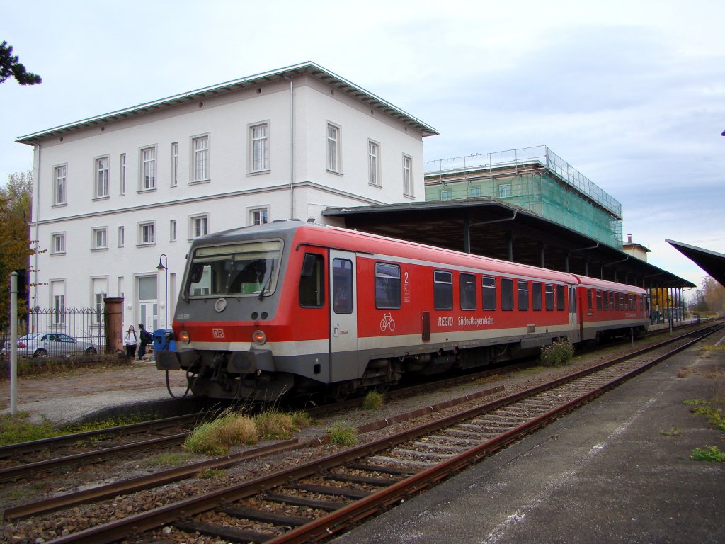 628 580 in Bahnhof Simbach. 31.10.2010