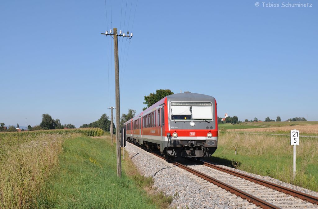 628 593 + 425 als RB59733 am 19.08.2012 bei Hirschling