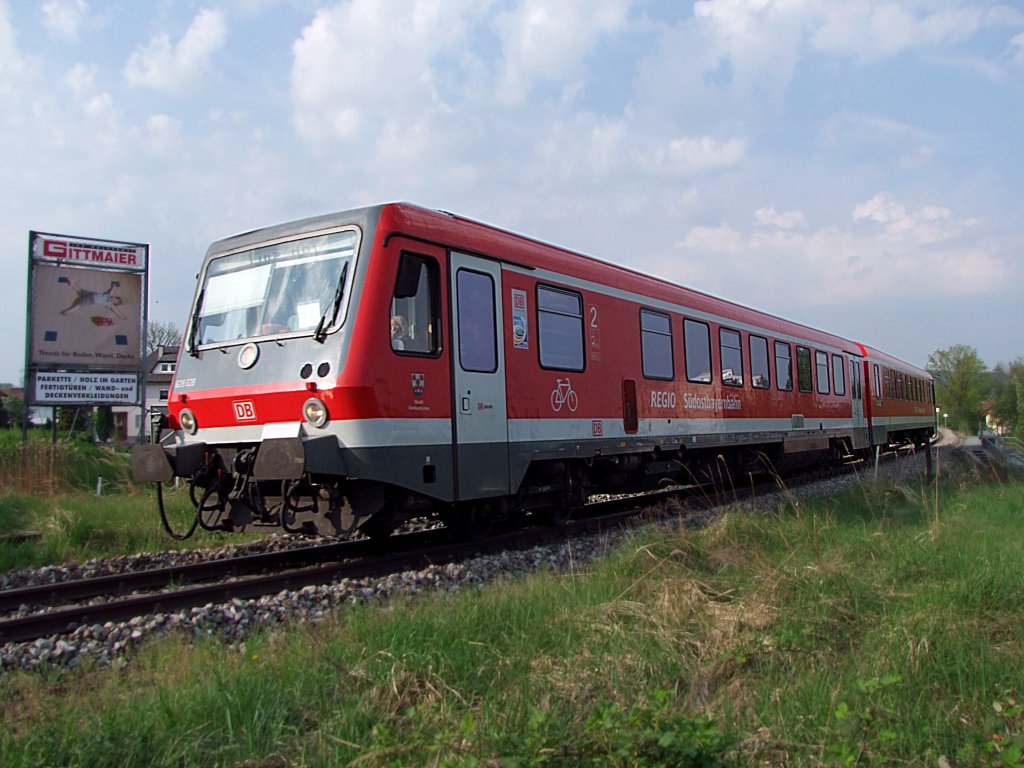 628-628(Stadt-Simbach/Inn)mit Zugleistung REX5993 nach Linz/Donau;110424