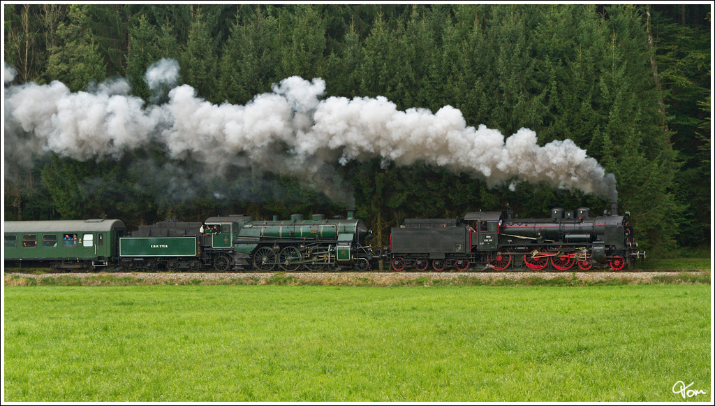 638.1301 + 18 478 (bay. S3-6) fahren mit SR 17593 von Mhldorf nach Ampflwang, zum grossen GEG Jubilumsfest  175 Jahre Eisenbahn in sterreich  
Gsteinedt 29.9.2012