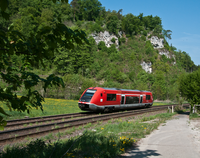 641 011 am 25. April 2011 als RB 26743 (Erzingen(Baden) - Schaffhausen) kurz vor Neuhausen Bad Bf.