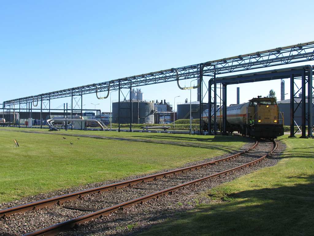 6414 whrend rangierarbeiten bei einem Chemiebetrieb in Delfzijl Hafen am 4-6-2010.