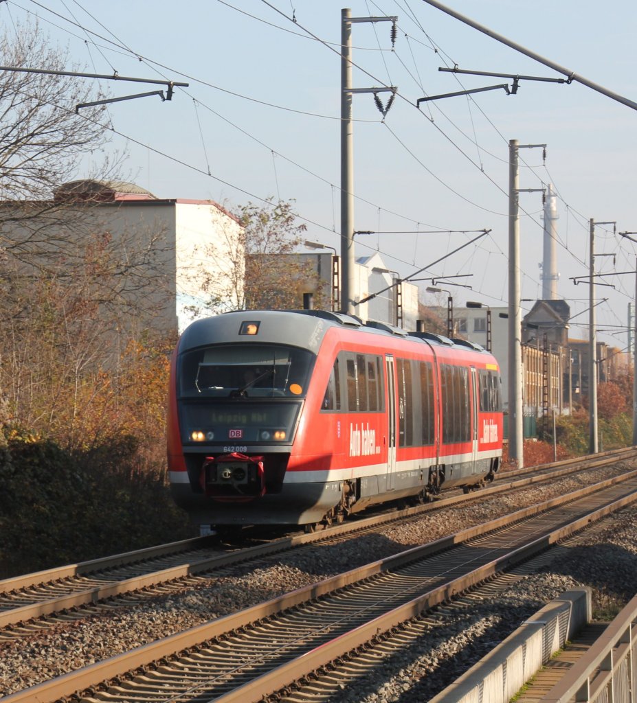 642 009 als RB nach Leipzig(Hbf.) f�hrt am 17.11.2012 durch Leipzig-Paunsdorf.

