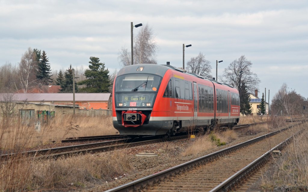 642 020 erreicht am 25.02.12 Pegau. Nach einem kurzen Halt ging die Fahrt weiter nach Gera. 