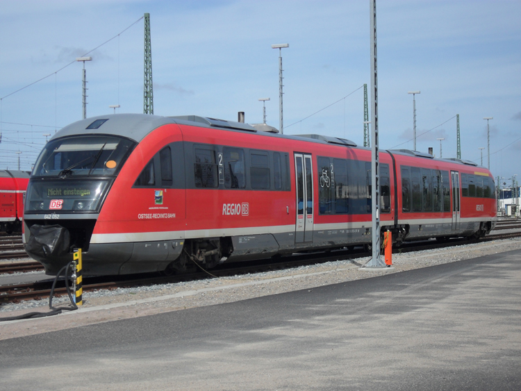 642 052-4 wartet auf ihren nchsten Einsatz im BW Rostock Hbf.(02.05.10) 