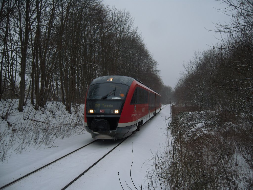 642 053 kurz vor dem Hp. Rostock-Thierfelder Strae. RE 8 Wismar-Rostock-Tessin
19.01.2010