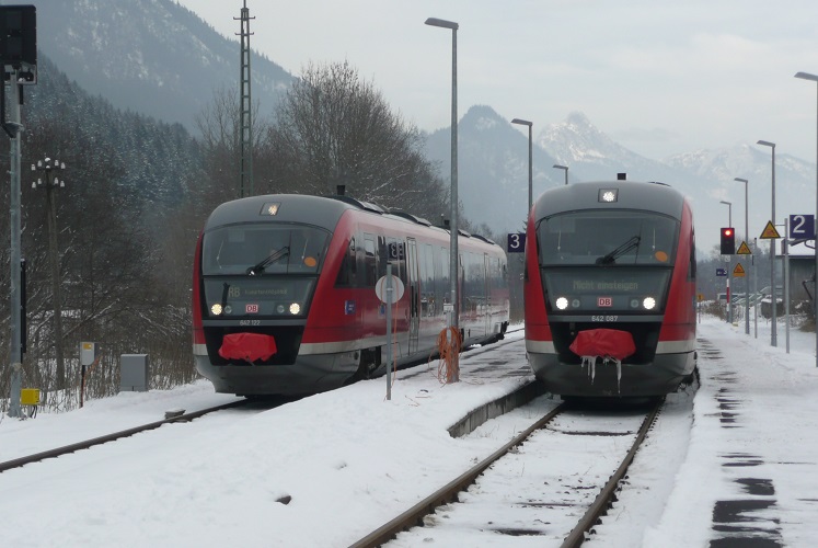 642 122/622 und 642 087/587 in Pfonten-Steinach am 20.01.13