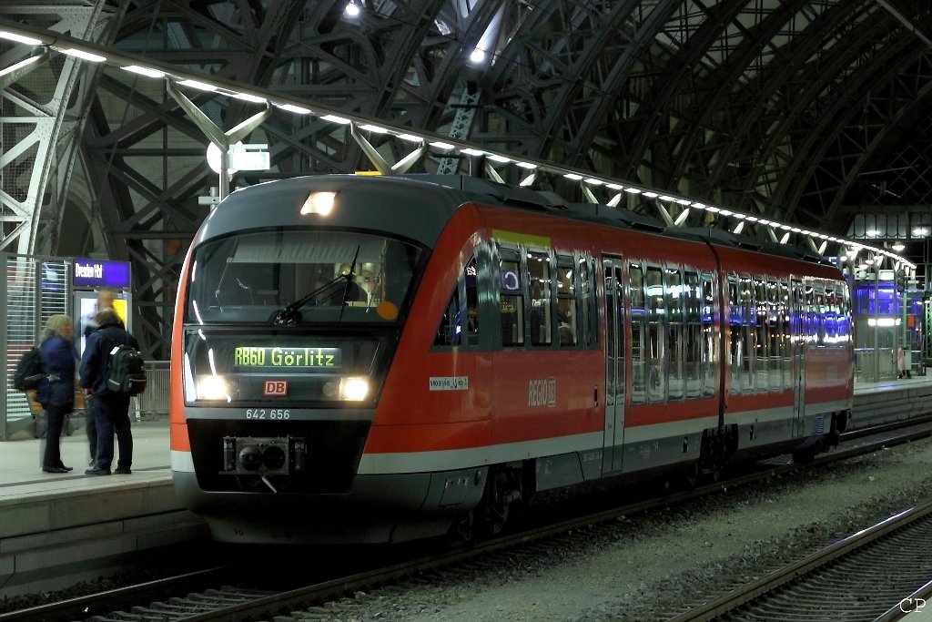 642 156/656 steht am 28.11.2009 in Dresden Hbf. 