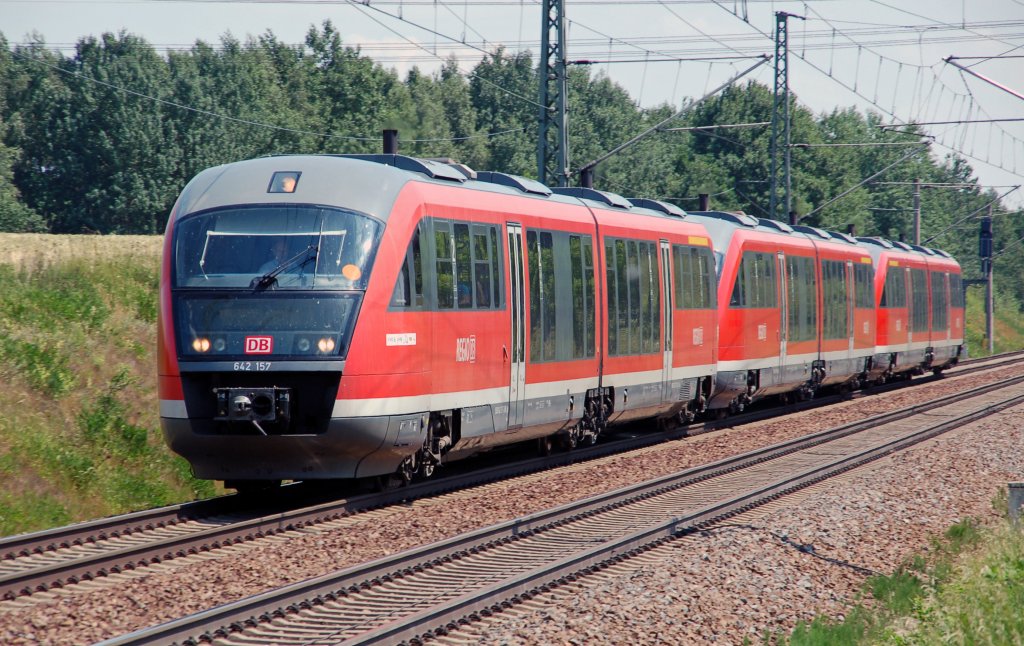 642 157 und zwei weitere Desiros fuhren am 05.06.11 durch Wurzen Richtung Leipzig. 