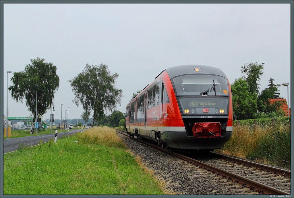 642 191 rollt am 05.07.2013 bei Tangermnde West als RB 27815 Richtung Streckenendpunkt.