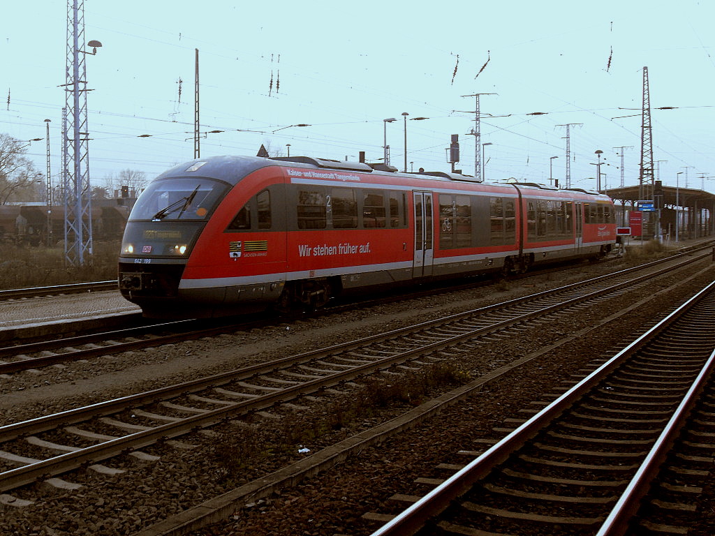 642 199/699 stand am 05.11.2011 zur Abfahrt nach Tangermnde in Stendal bereit.