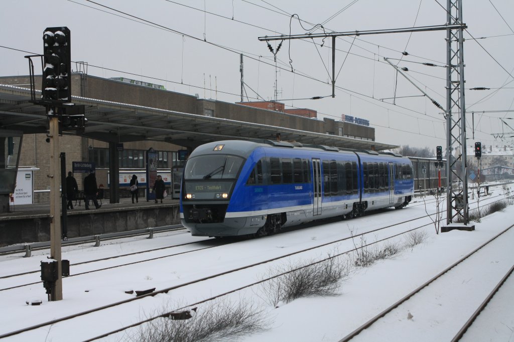 642 300 am 03.12.10 in Berlin-Lichtenberg.