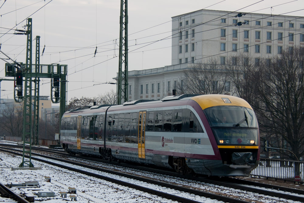 642 334/834 Durchfhrt leer den Dresdner Hbf. 15.01.2013