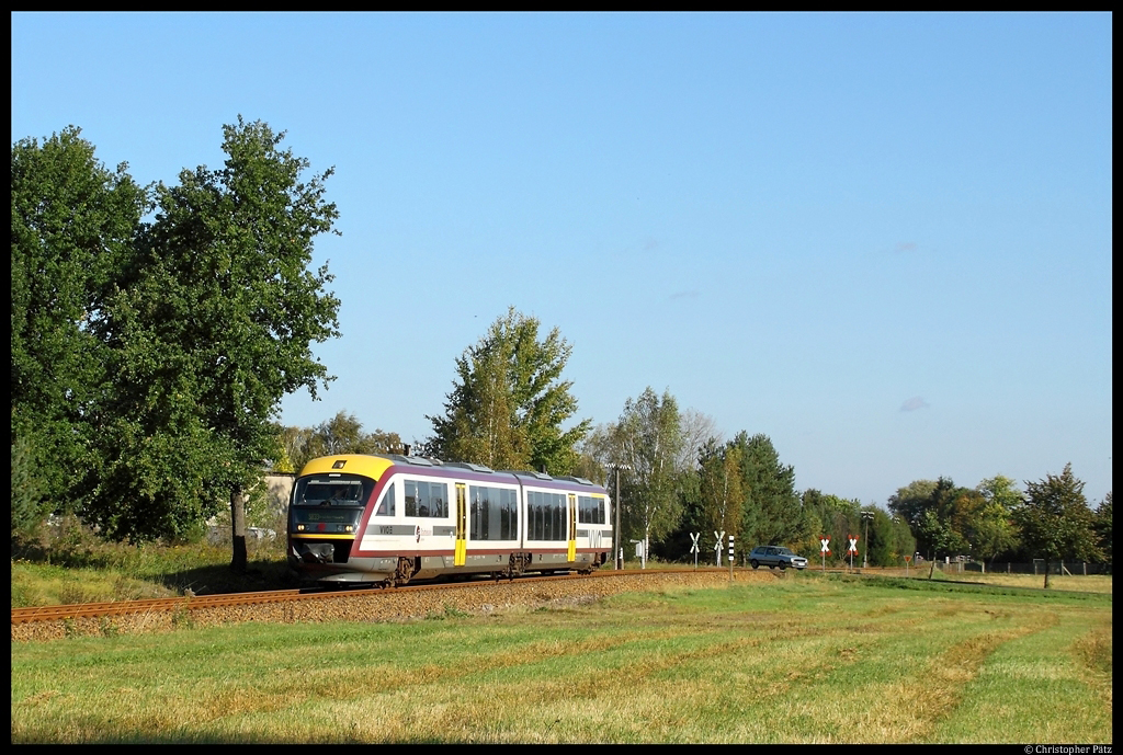 642 341 der Stdtebahn Sachsen verlsst am 6.10.2011 Launitz Richtung Dresden.