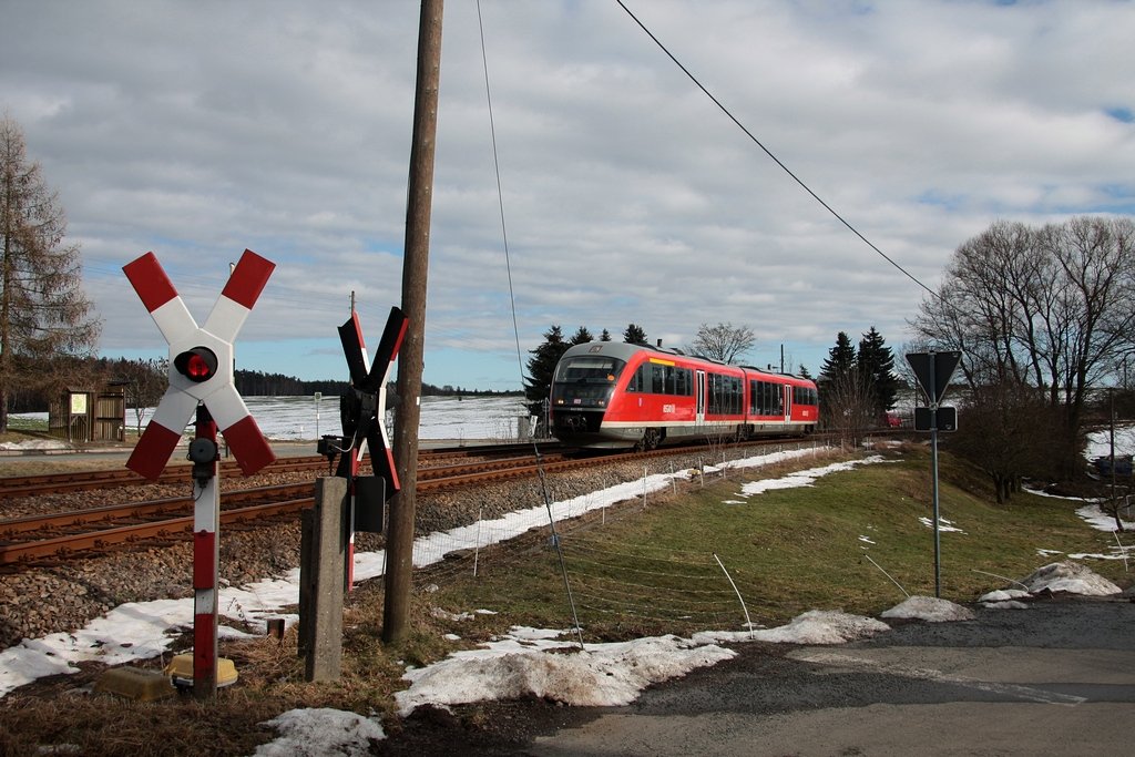 642 502/002 fhrt als RB16466 in den Bf Pllwitz ein. (25.02.2010)