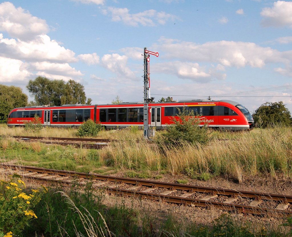 642 730 als RE, Erfurt Hbf - Magdeburg Hbf in Klostermansfeld. Sommer 2009