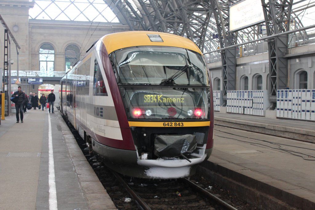 642 843 des VVO (Verkehrsverbund Oberelbe) in Dresden Hbf, er fhrt mit dem SB34 nach Kamenz. 30.03.2013