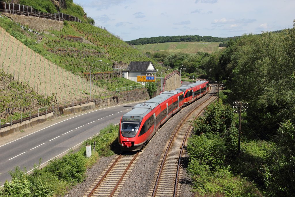 643 039 + 643 043 als RB 12644 (Bonn Hbf - Ahrbrck) in Heimersheim am 02.06.13