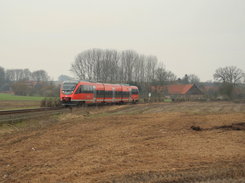 643 072 als RB63 nach Mnster Hbf, bei der Durchfahrt der Bauernschaft Masbeck (Havixbeck).
Havixbeck, 26.02.2011