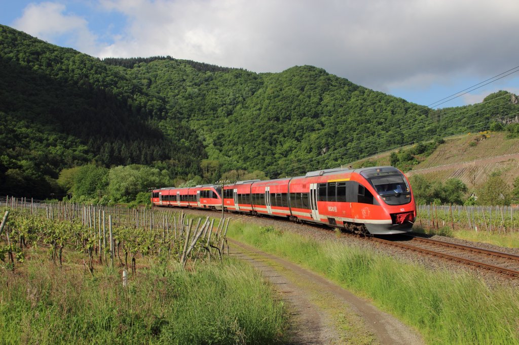 643 550 + 643 037 als RB 12637 (Ahrbrck - Bonn Hbf) in Mayscho am 02.06.13